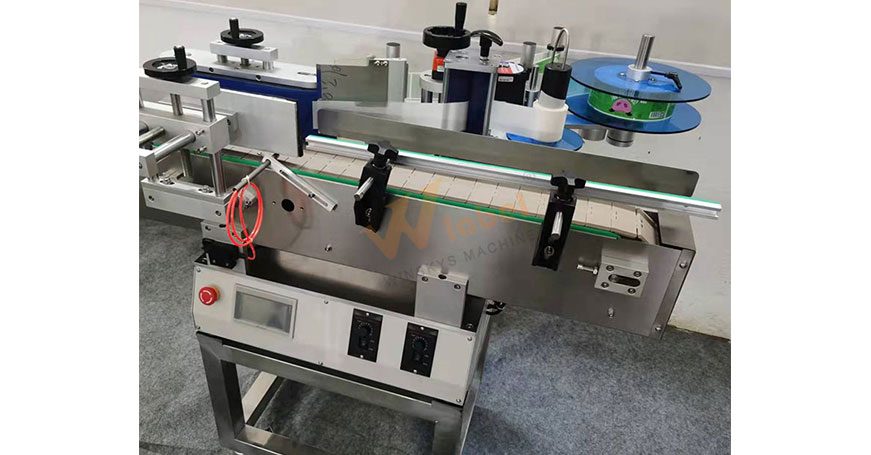 Right To Left Automatic Small Desktop Round Bottle Labeling Machine